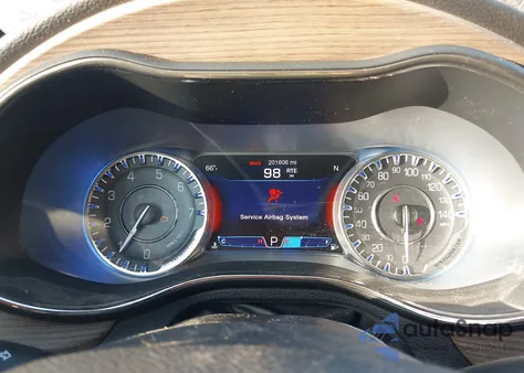 2015 Chrysler 200 C z USA, uszkodzony, nr VIN 1C3CCCCG0FN721594